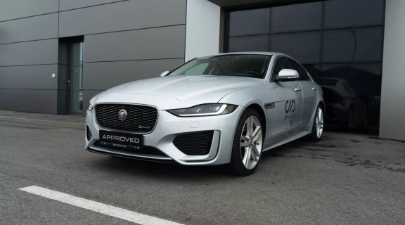 Jaguar XE R-Sport AWD SE 2.0D 180PS AWD