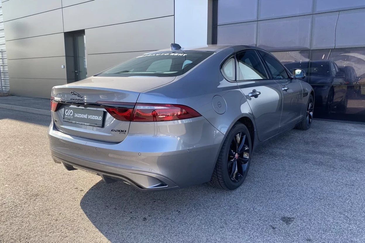 Jaguar XF SE AWD 2.0 I4 D200 MHEV obrázok č. 1