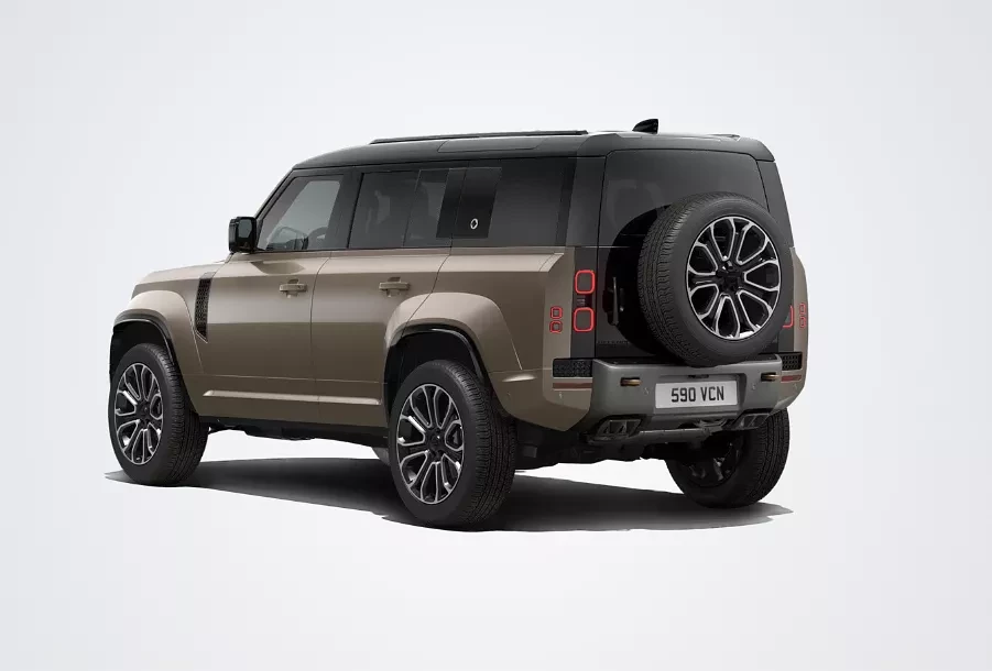 Land Rover Defender 110 OCTA  P635 V8 MHEV AUTOMAT AWD obrázok č. 2