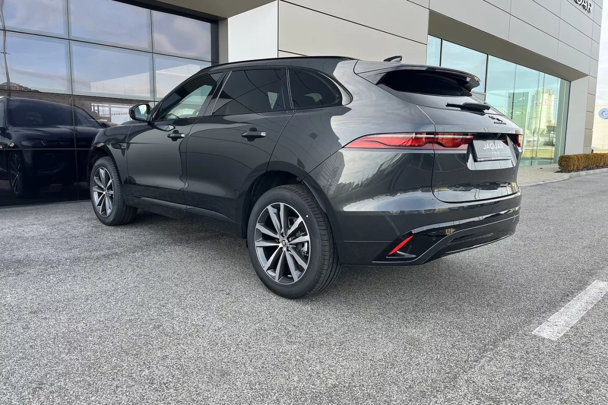 Jaguar F-Pace Dynamic SE  D200 AWD AUTOMAT MHEV obrázok č. 3