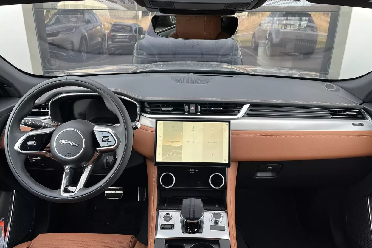 Jaguar F-Pace Dynamic SE  D200 AWD AUTOMAT MHEV obrázok č. 9