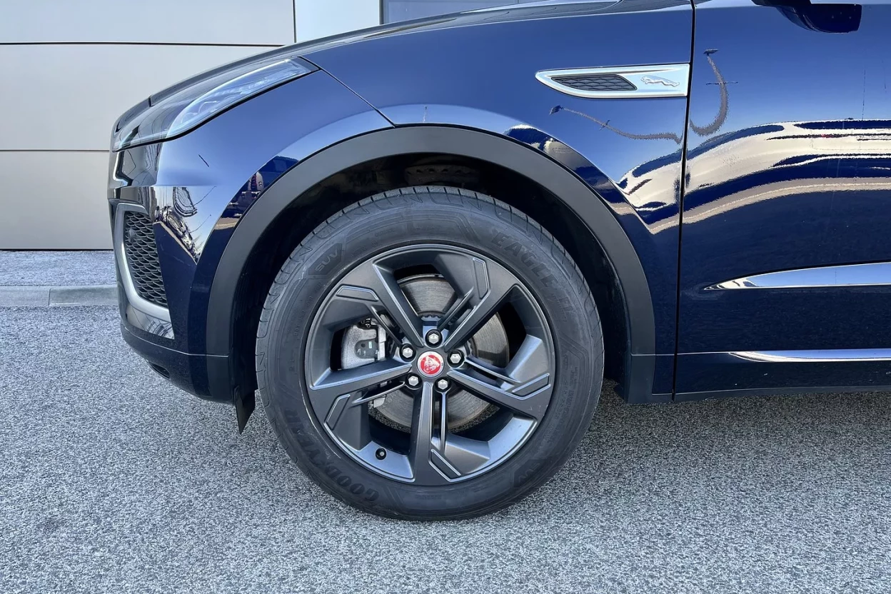 Jaguar E-Pace R-Dynamic SE 2.0 I4 P200 MHEV obrázok č. 7