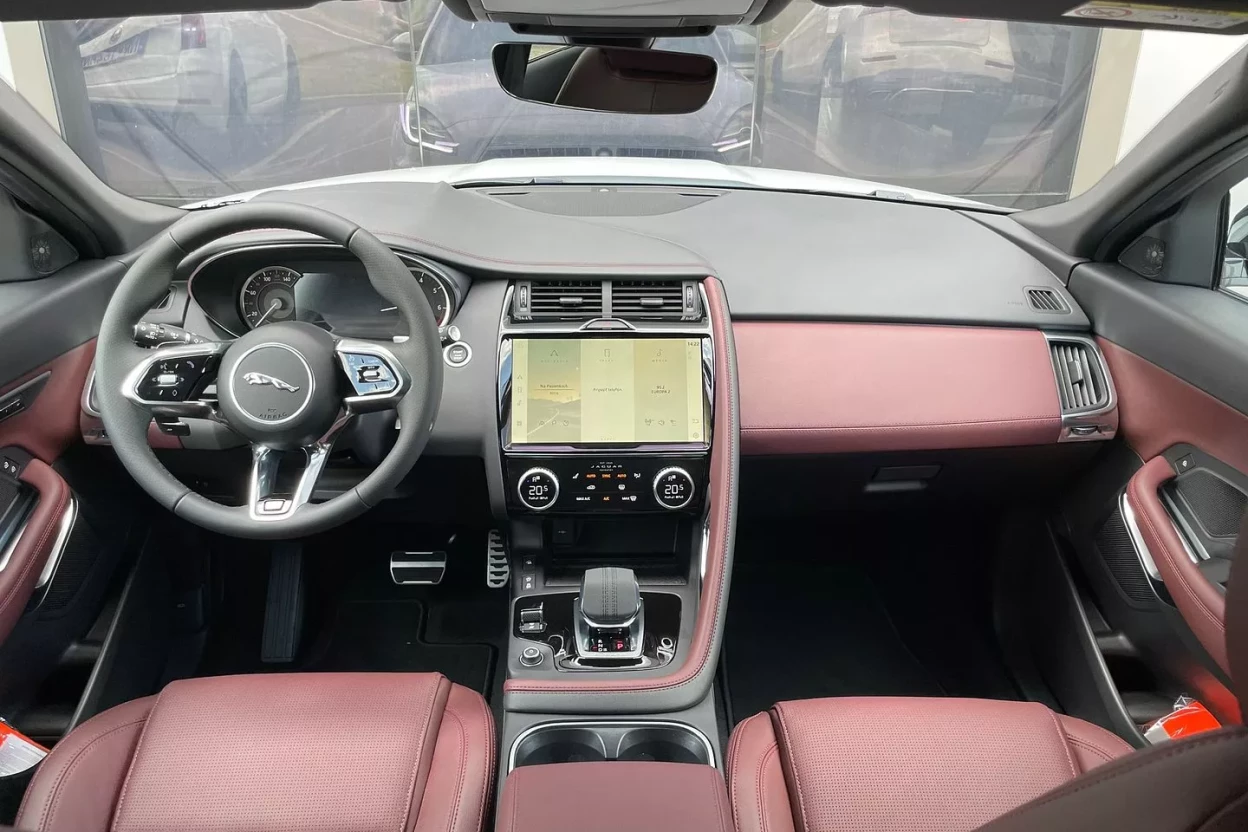 Jaguar E-Pace R-Dynamic S  160PS FWD obrázok č. 3