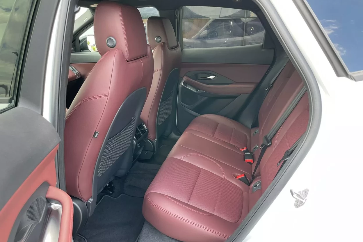 Jaguar E-Pace R-Dynamic S  160PS FWD obrázok č. 4