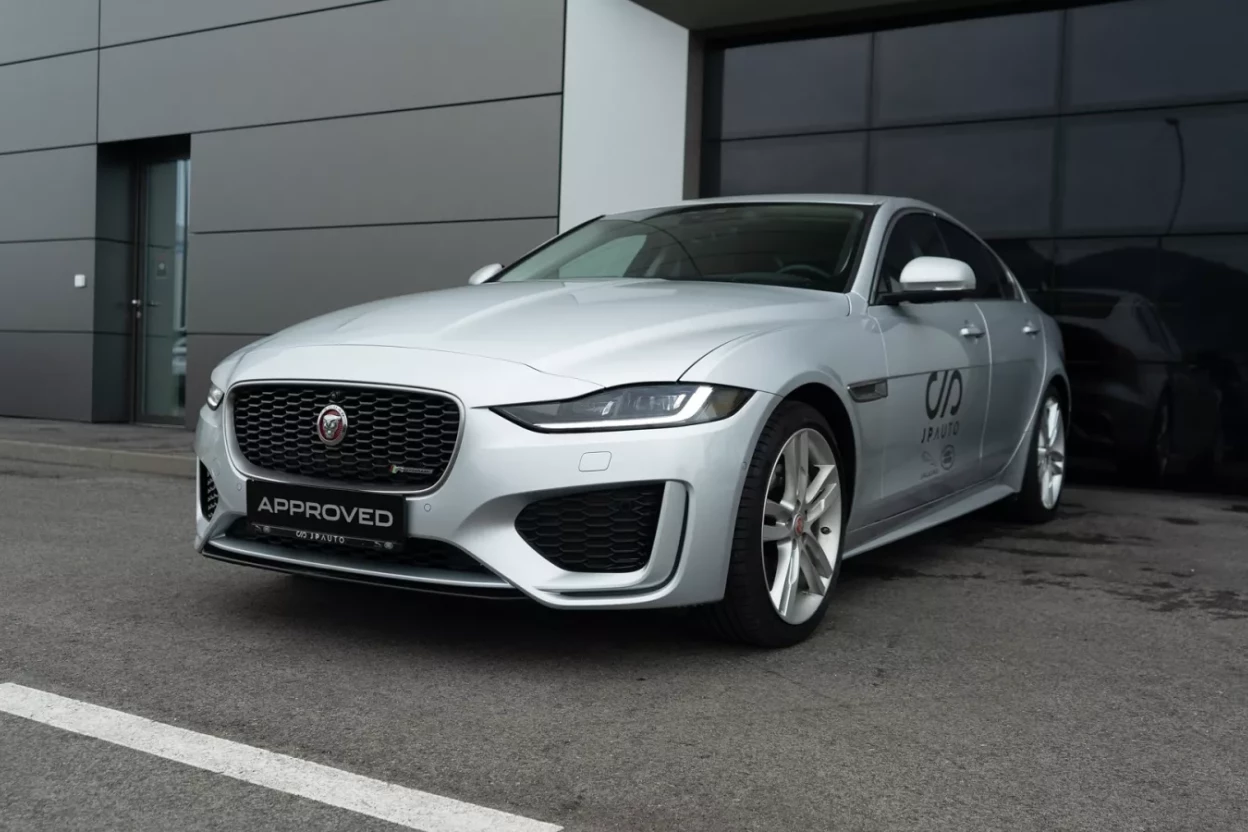 Jaguar XE R-Sport AWD SE 2.0D 180PS AWD obrázok č. 0
