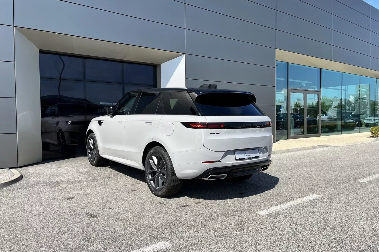 Range Rover Sport Dynamic SE P460e PHEV AWD obrázok č. 3