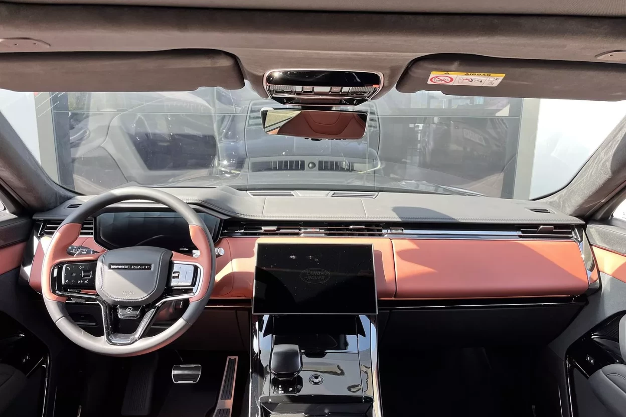 Land Rover Range Rover Sport SV Edition Two P635 MHEV AWD obrázok č. 9