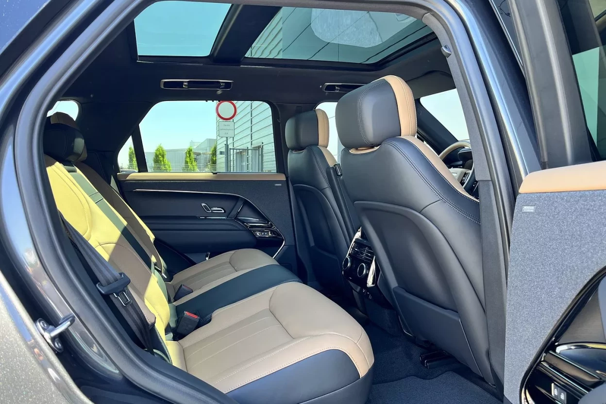 Range Rover Sport Dynamic HSE D300 MHEV AWD  obrázok č. 10