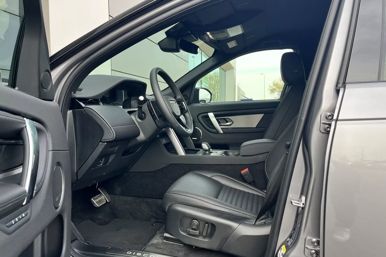 Discovery Sport Dynamic SE D165 MHEV AWD obrázok č. 8