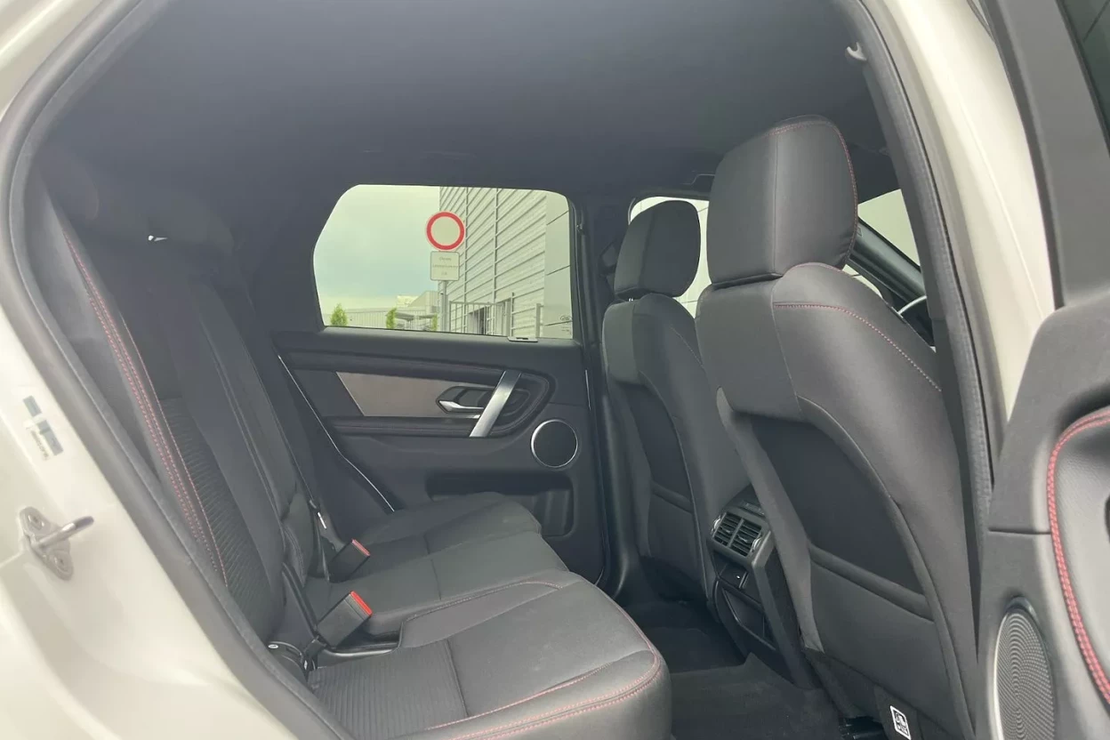 Land Rover Discovery Sport S - 7 MIEST 2.0D D150 AWD A/T obrázok č. 10