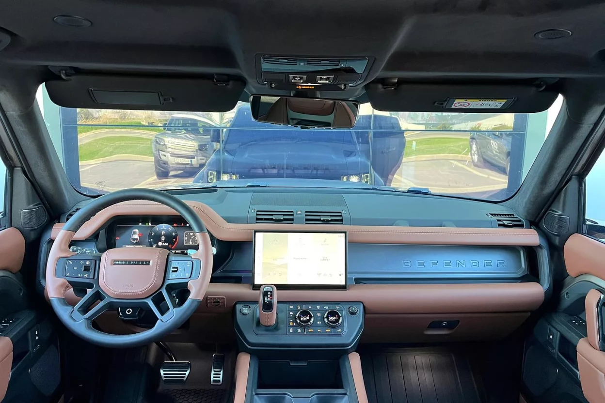 Land Rover Defender 110 OCTA P635 V8 MHEV AWD obrázok č. 8