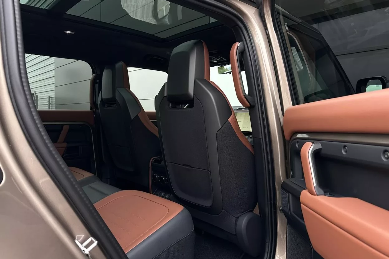 Defender 110 OCTA  P635 V8 MHEV AUTOMAT AWD obrázok č. 10