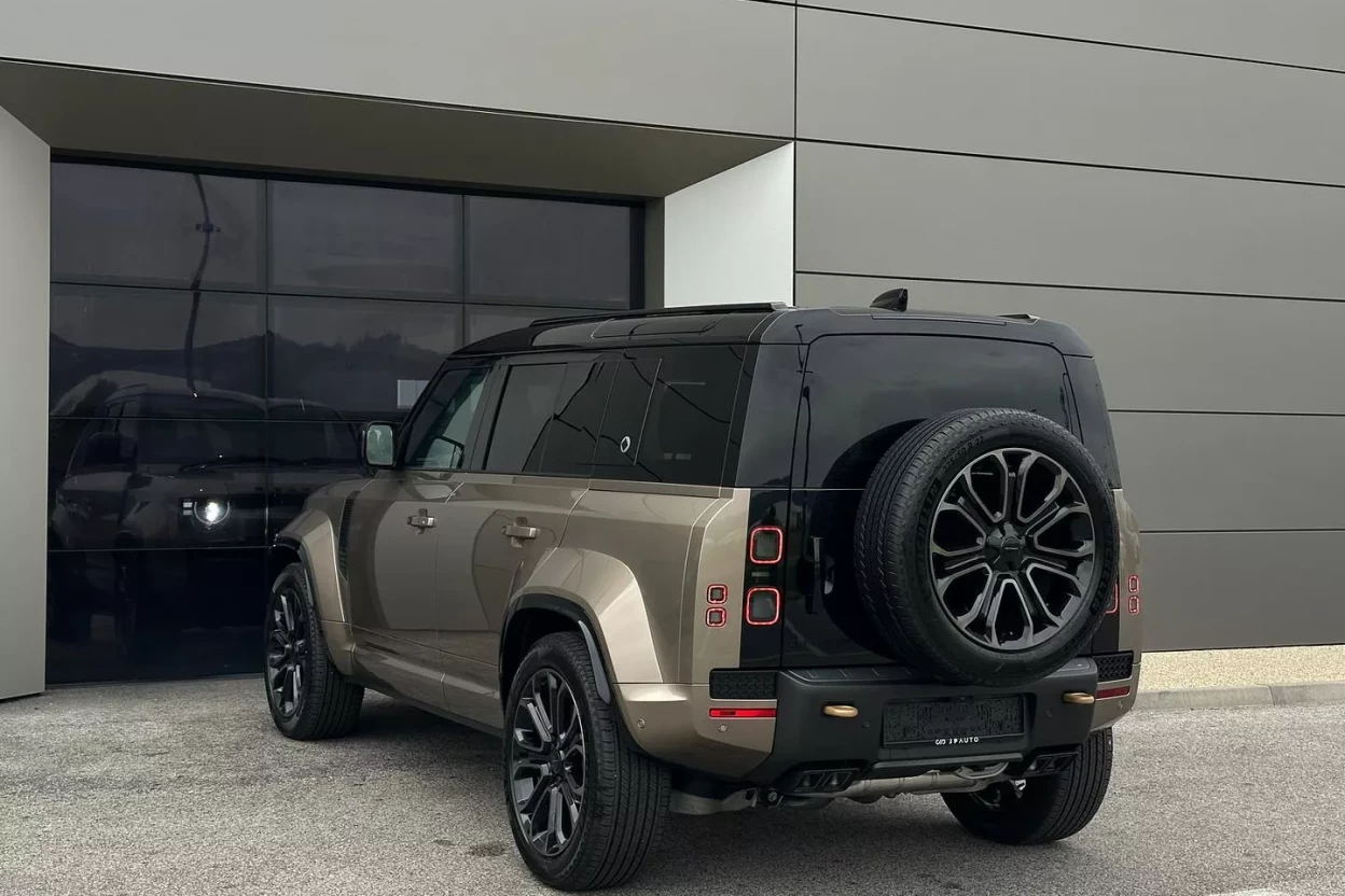 Defender 110 OCTA  P635 V8 MHEV AUTOMAT AWD obrázok č. 3