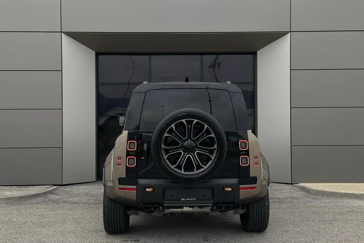 Defender 110 OCTA  P635 V8 MHEV AUTOMAT AWD obrázok č. 4