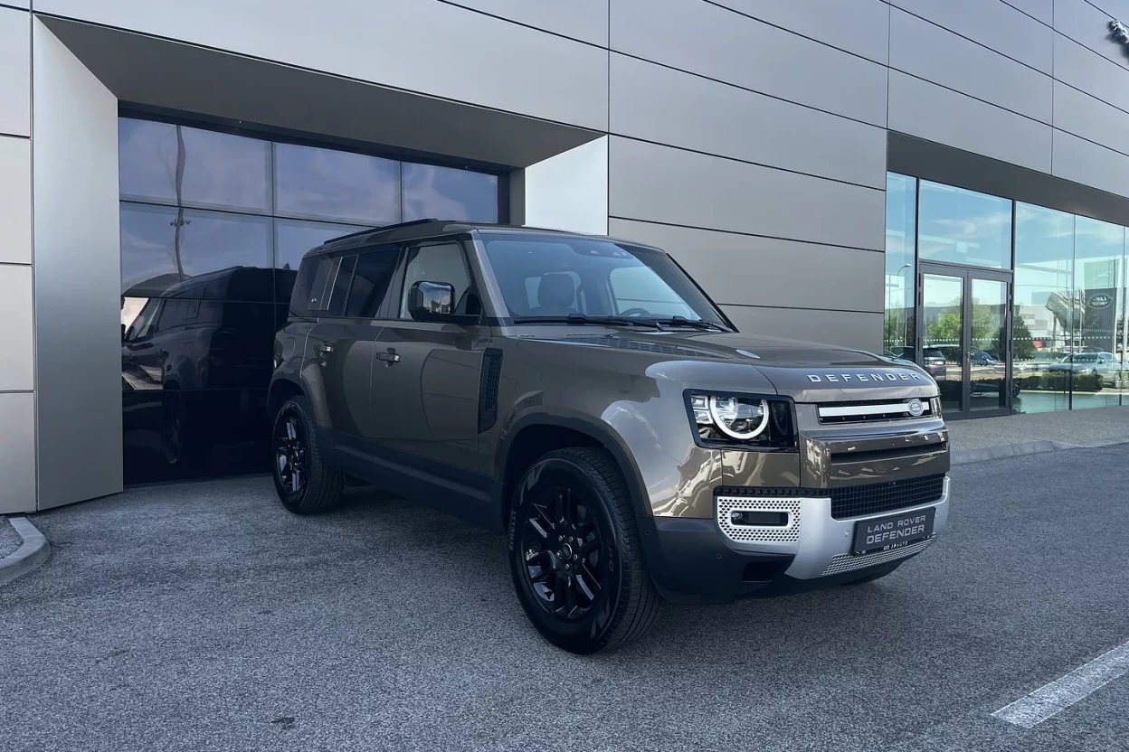 Land Rover Defender 110 S D200 AWD AUTOMAT MHEV obrázok č. 2