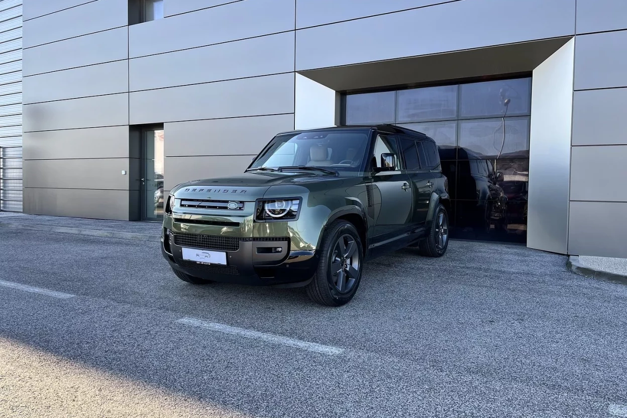 Defender 110 X-Dynamic HSE D350  MHEV AWD obrázok č. 0