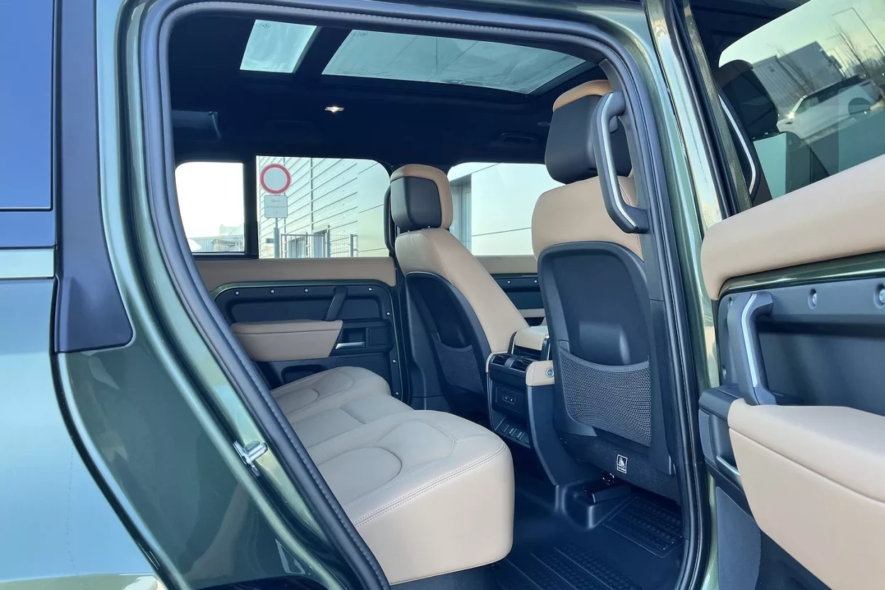 Defender 110 X-Dynamic HSE D350  MHEV AWD obrázok č. 10