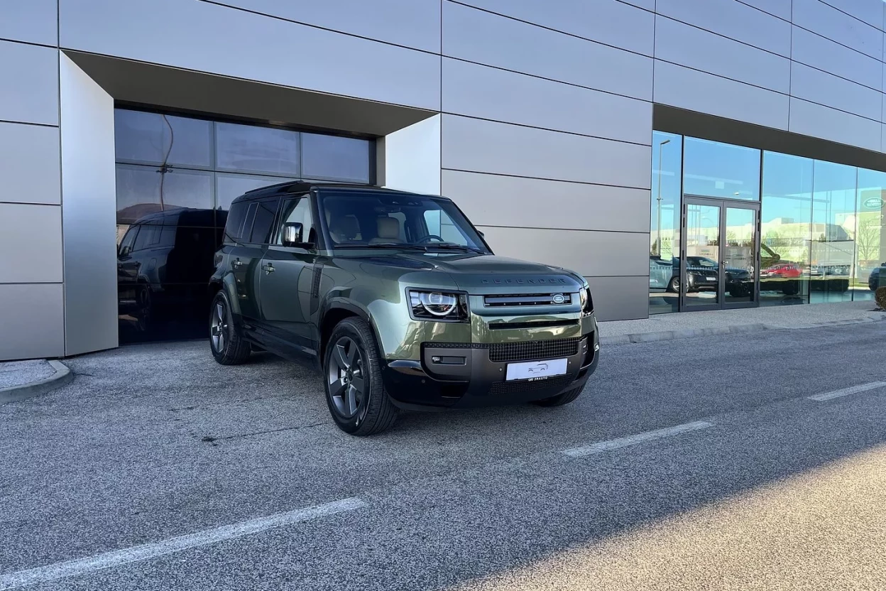 Defender 110 X-Dynamic HSE D350  MHEV AWD obrázok č. 2