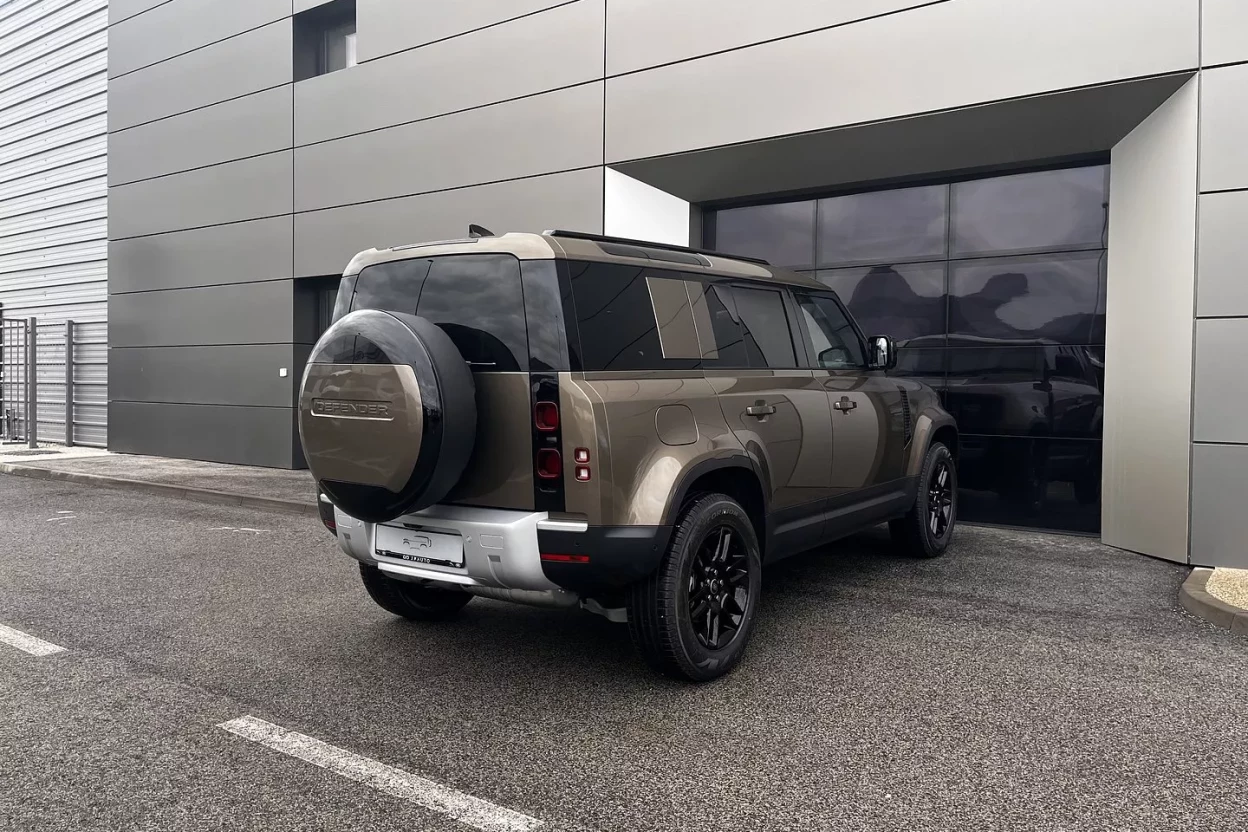 Land Rover Defender 110 S D200 AWD AUTOMAT MHEV obrázok č. 5