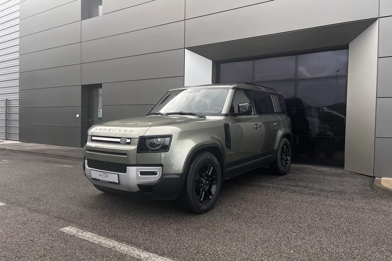 Land Rover Defender 110 S D200 AWD AUTOMAT MHEV obrázok č. 0