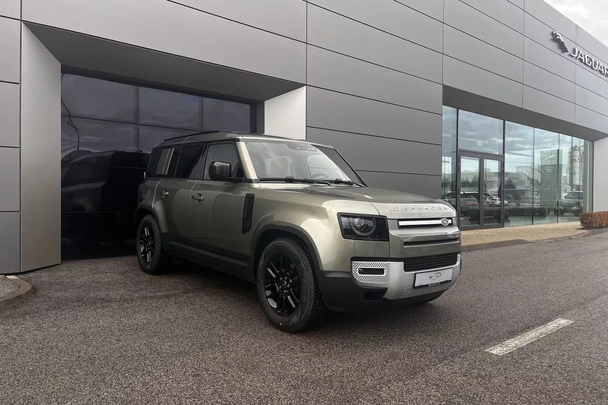 Land Rover Defender 110 S D200 AWD AUTOMAT MHEV obrázok č. 2