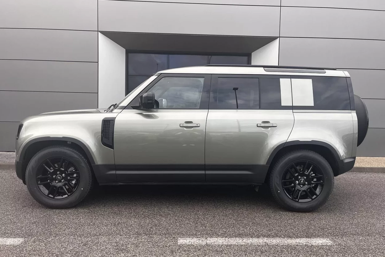 Land Rover Defender 110 S D200 AWD AUTOMAT MHEV obrázok č. 6