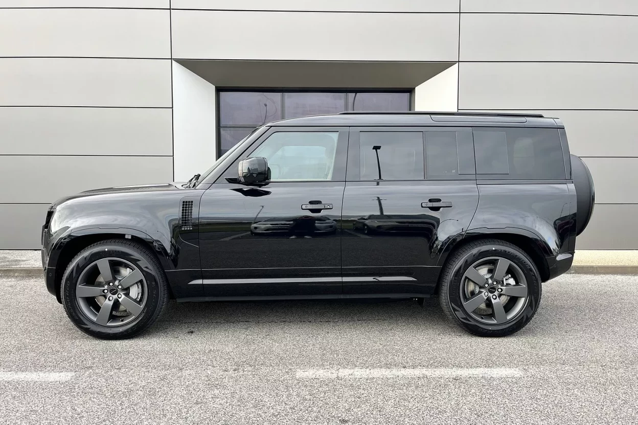 Defender 110 X-Dynamic HSE D350 MHEV AWD obrázok č. 7