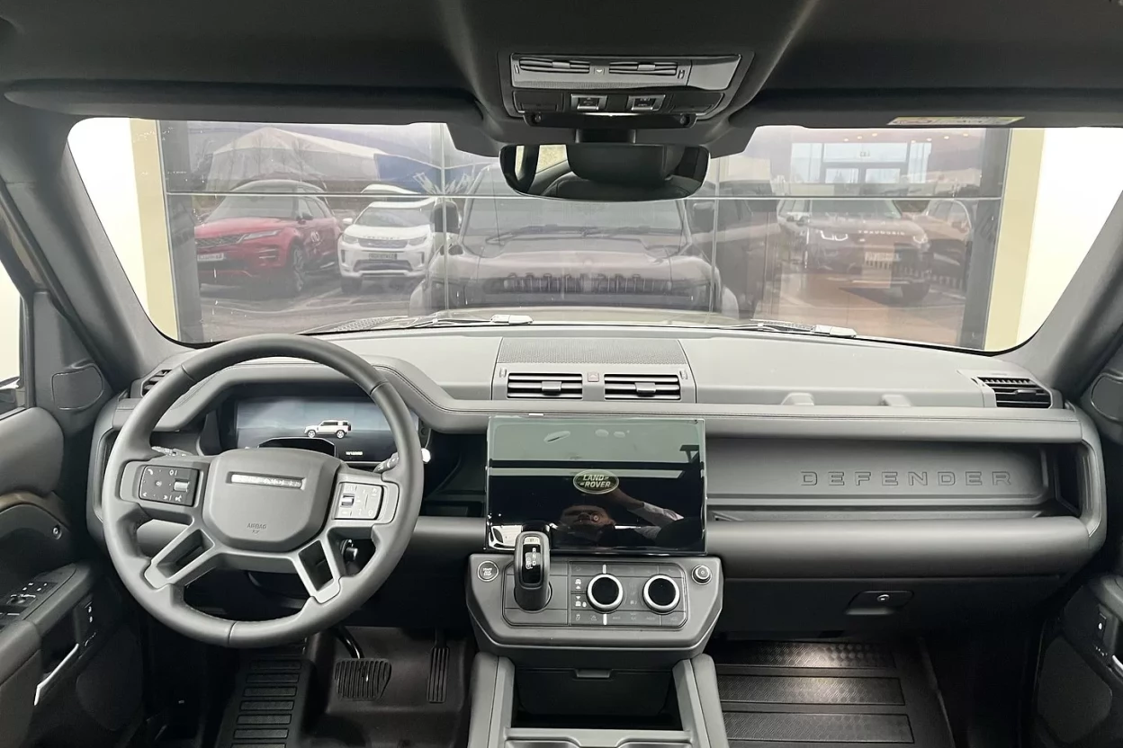 Defender 110 X-Dynamic HSE D350 MHEV AWD obrázok č. 9
