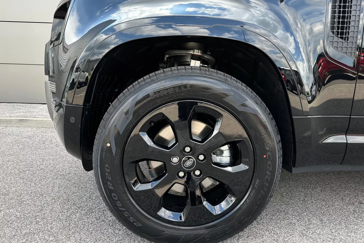 Defender 110 X-Dynamic SE D200 AWD MHEV obrázok č. 7