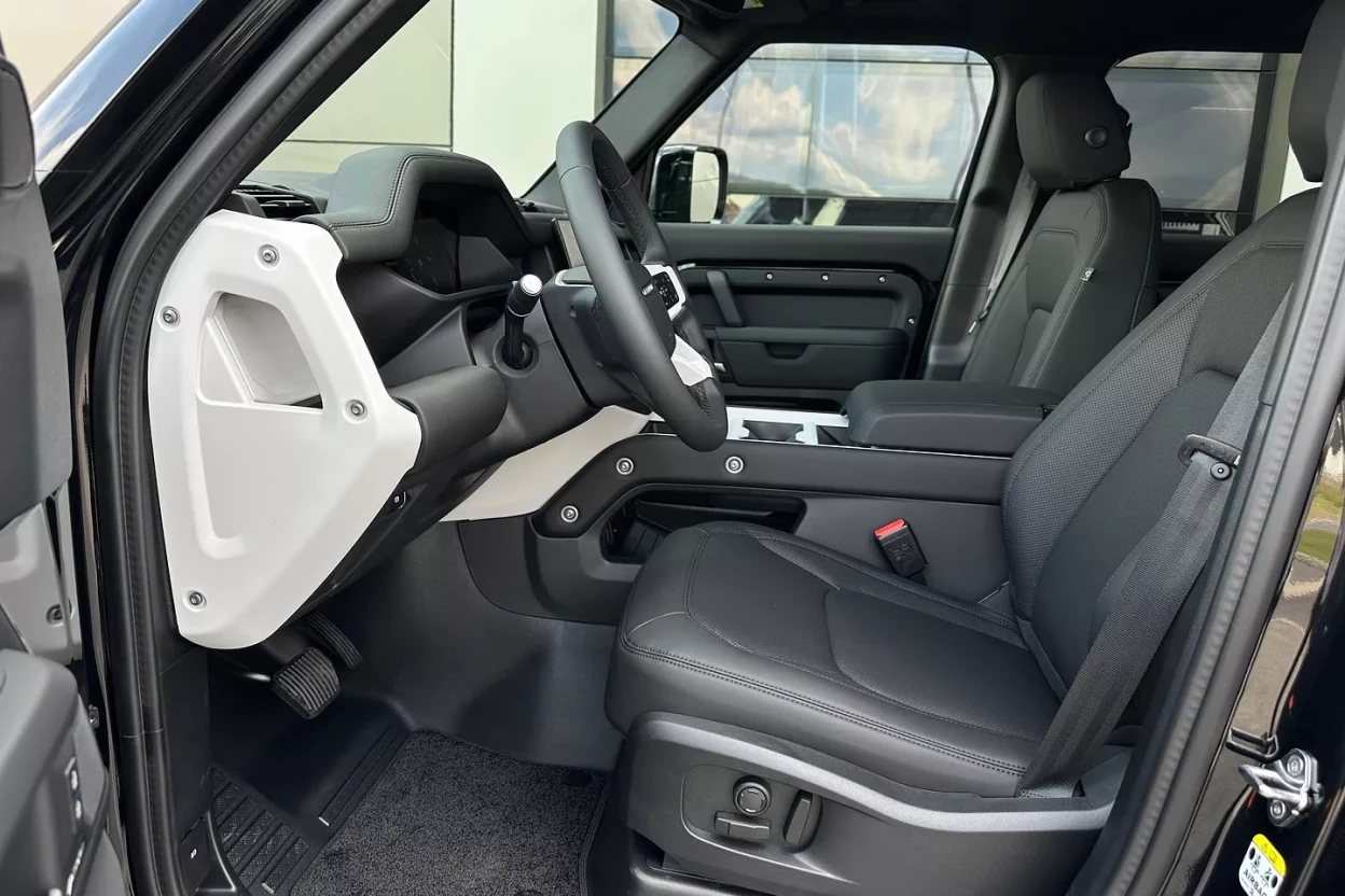 Land Rover Defender 110 X-Dynamic SE D200 AWD AUTOMAT MHEV obrázok č. 8