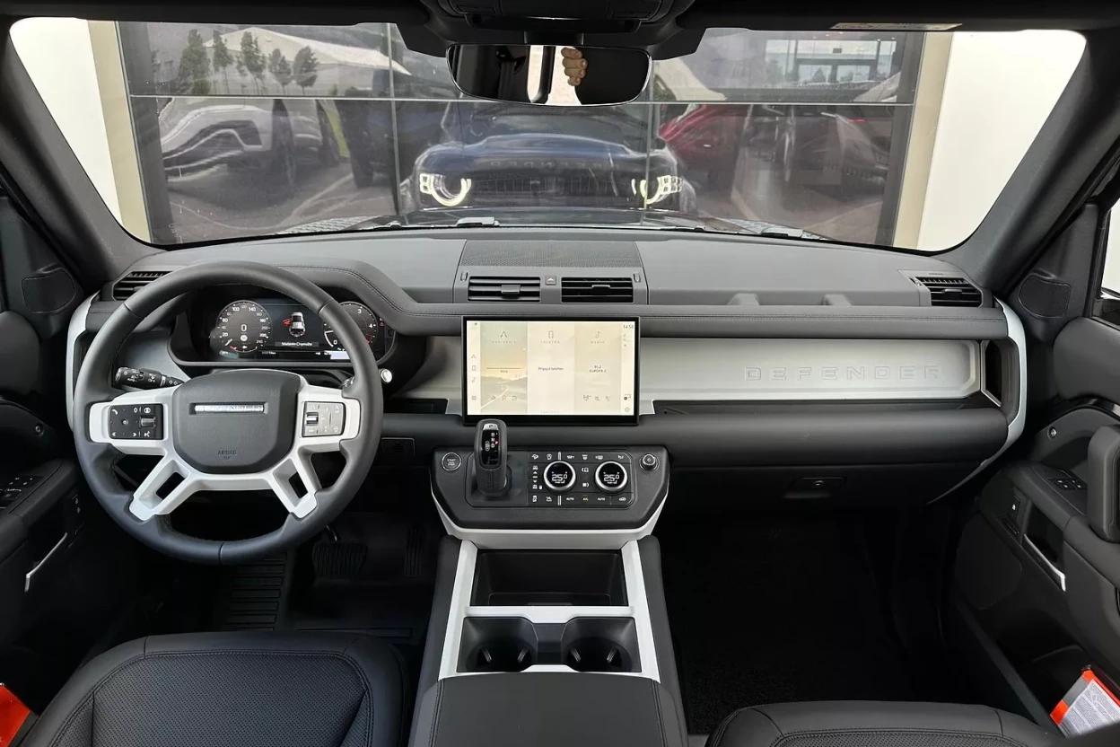 Land Rover Defender 110 X-Dynamic SE D200 AWD AUTOMAT MHEV obrázok č. 9