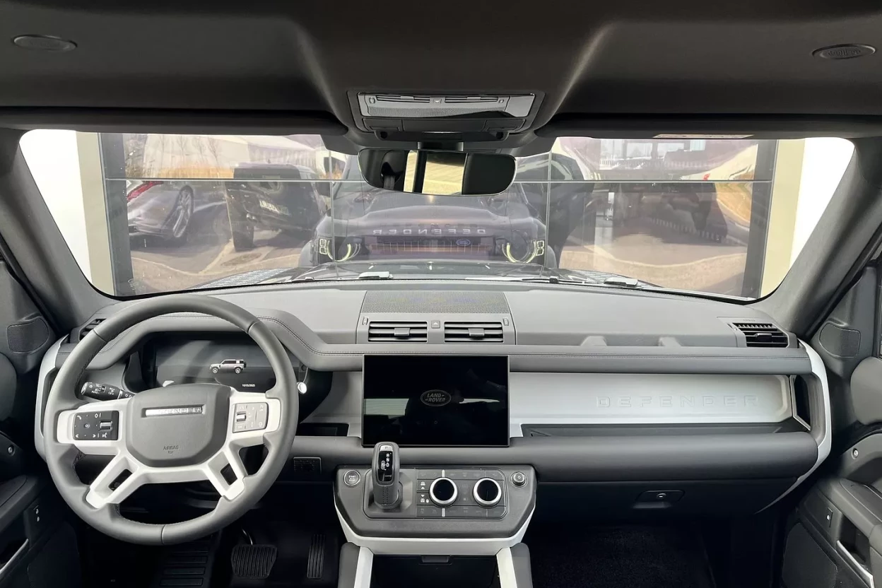 Defender 110 S D250 MHEV AWD obrázok č. 9