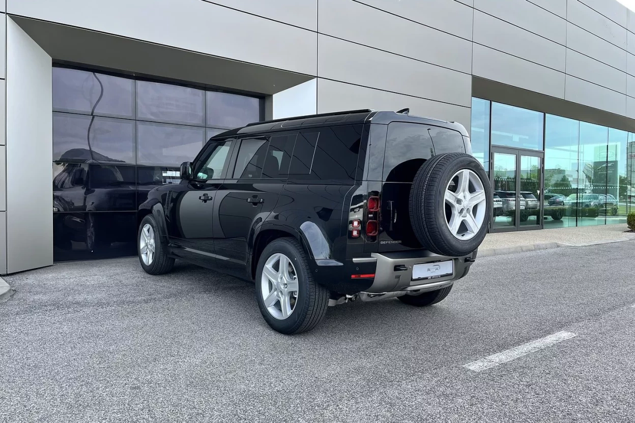 Land Rover Defender 110 X-Dynamic SE D250 MHEV AUTOMAT AWD obrázok č. 5