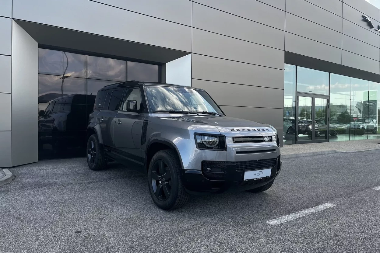 Land Rover Defender 110 X-Dynamic HSE  D250 obrázok č. 2