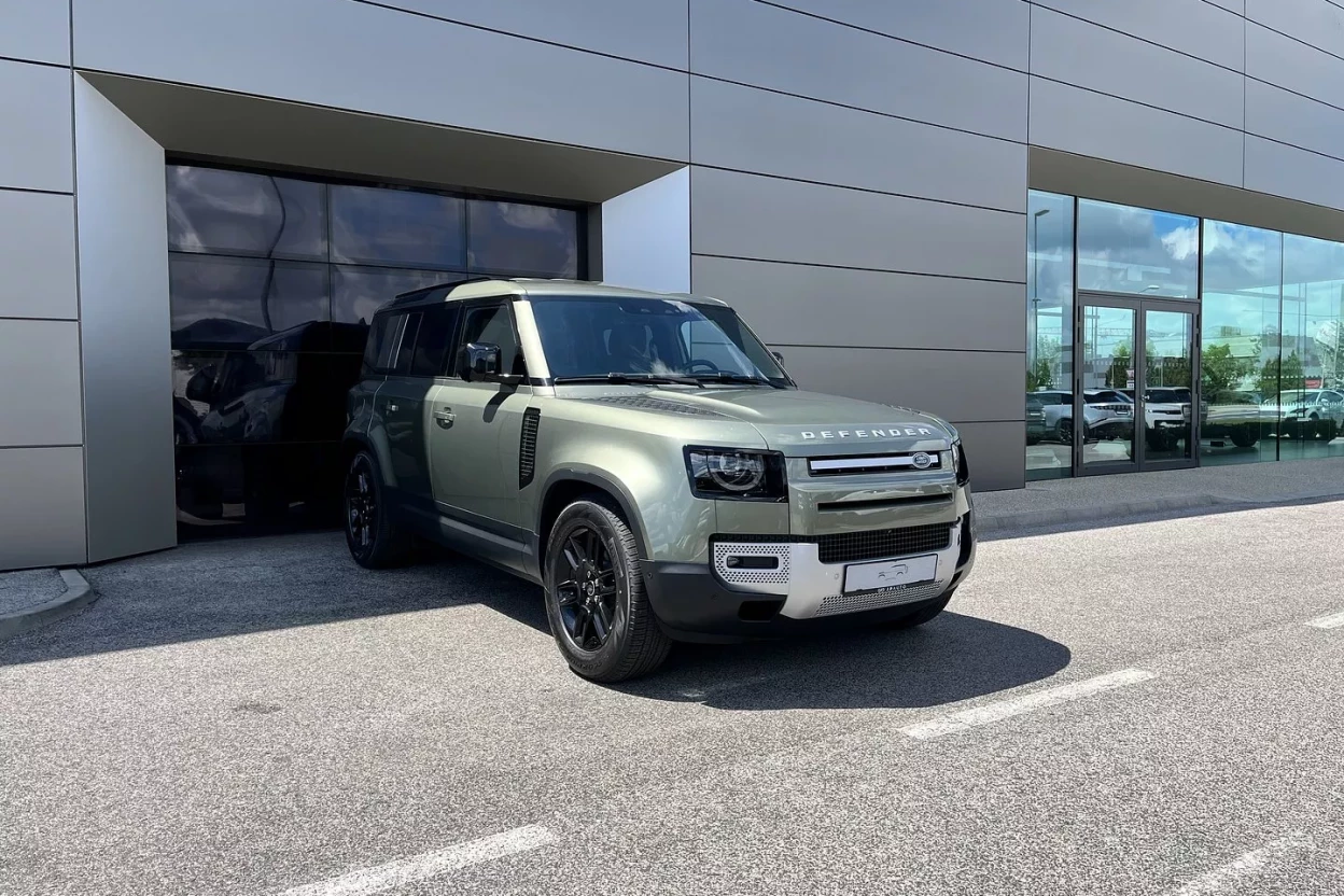 Land Rover Defender 110 S D200 AWD AUTOMAT MHEV obrázok č. 2