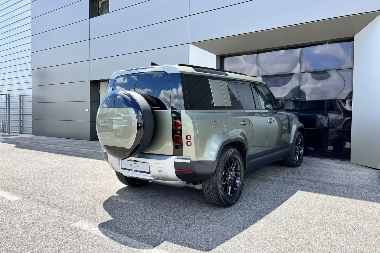 Land Rover Defender 110 S D200 AWD AUTOMAT MHEV obrázok č. 5