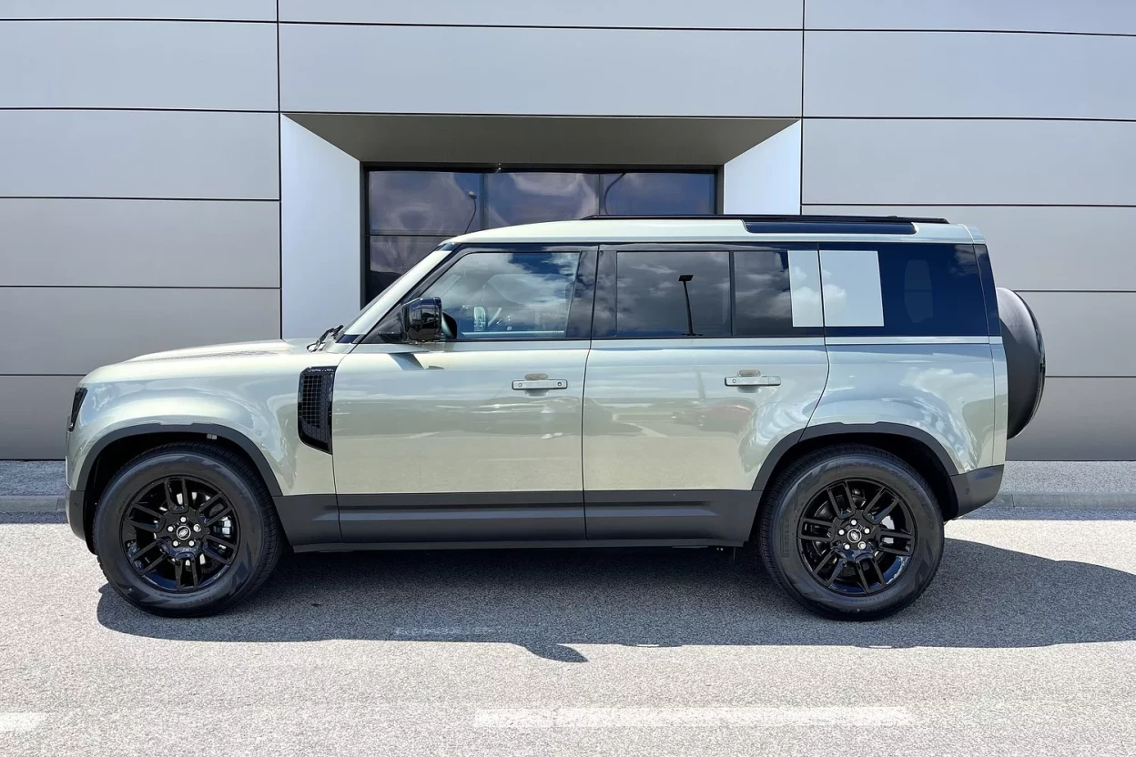 Land Rover Defender 110 S D200 AWD AUTOMAT MHEV obrázok č. 6