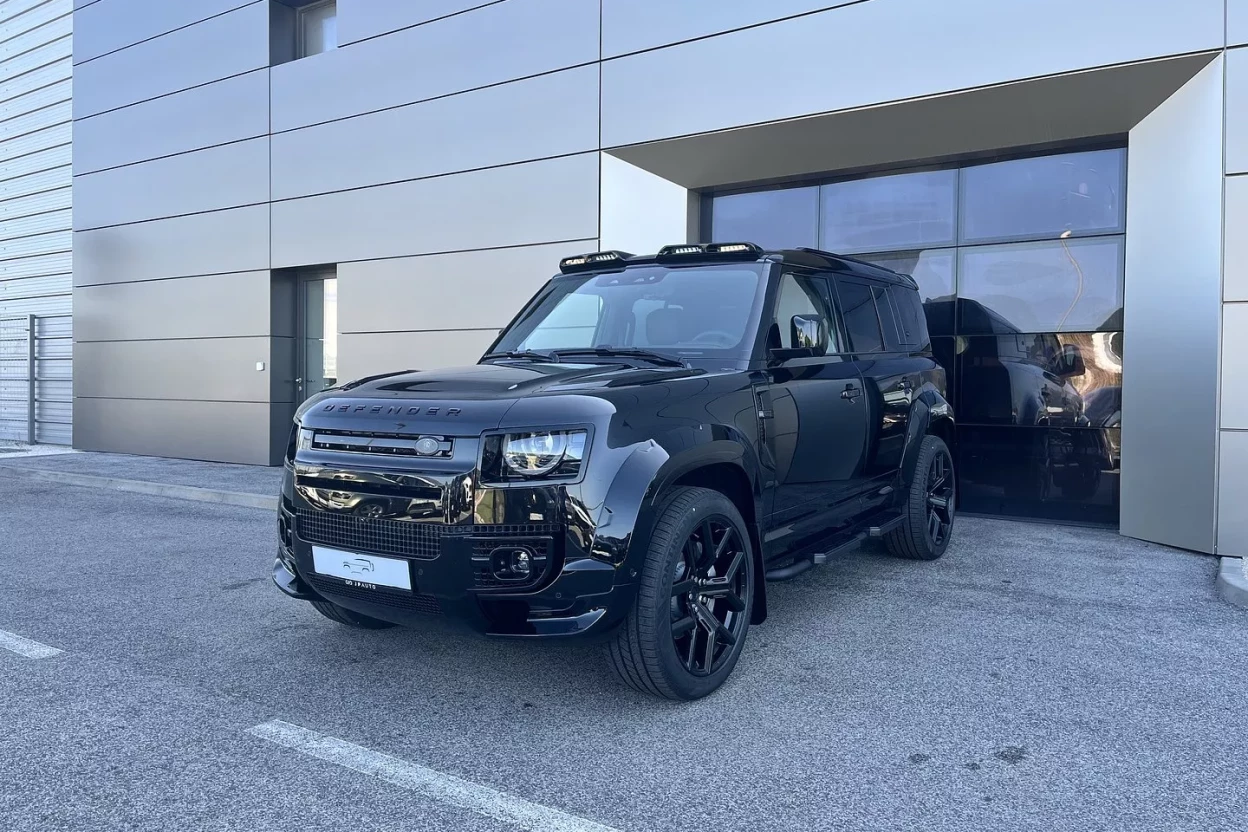 Defender 110 X-Dynamic HSE D300 MHEV AWD obrázok č. 0