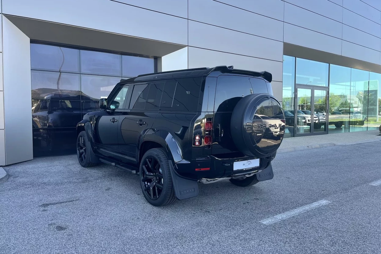 Defender 110 X-Dynamic HSE D300 MHEV AWD obrázok č. 3