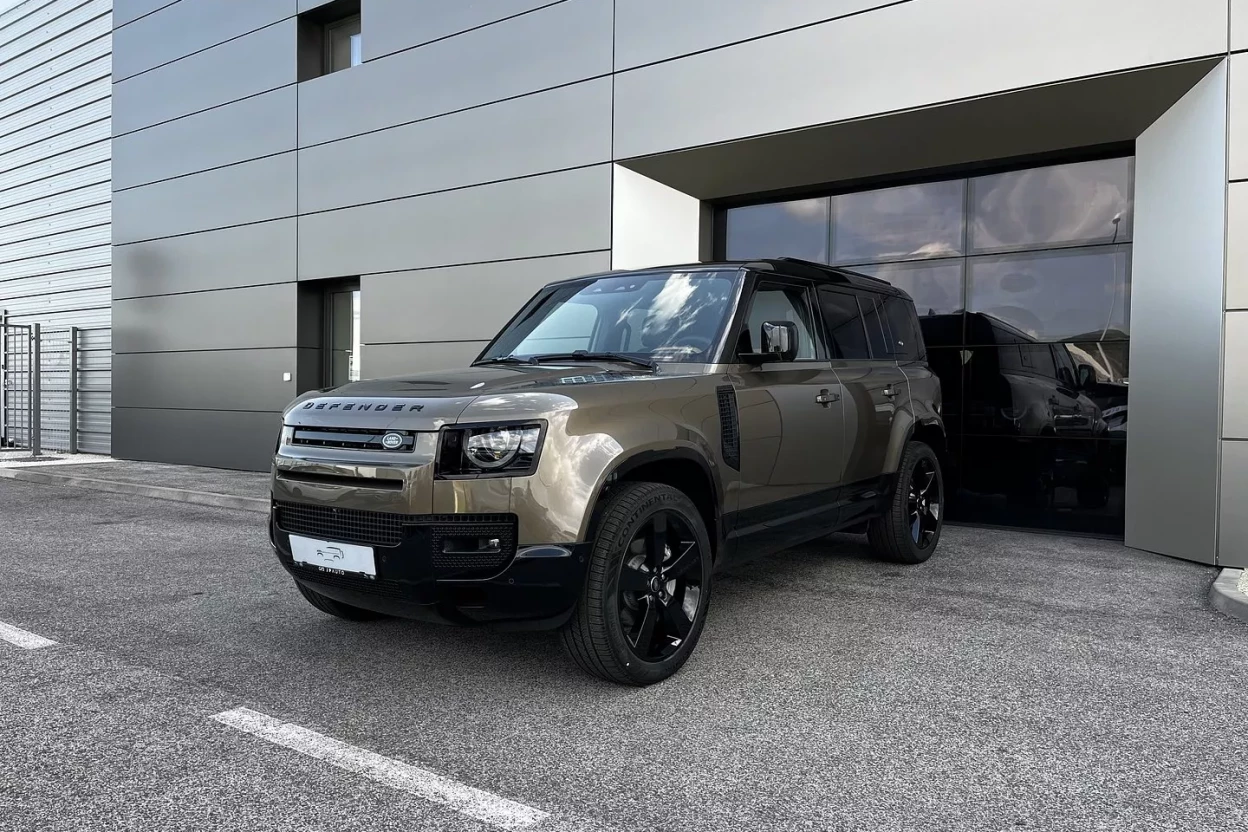 Land Rover Defender 110 X-Dynamic HSE D300  AWD AUTOMAT MHEV obrázok č. 0