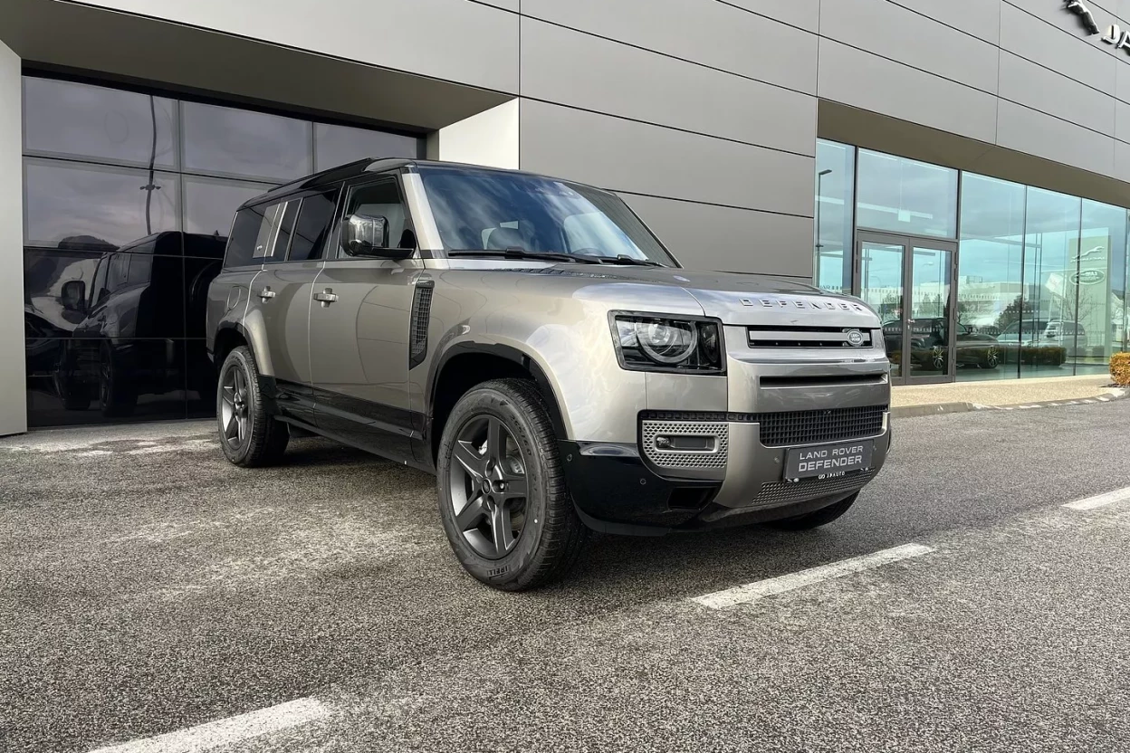 Land Rover Defender 130 X-Dynamic SE D300 obrázok č. 2