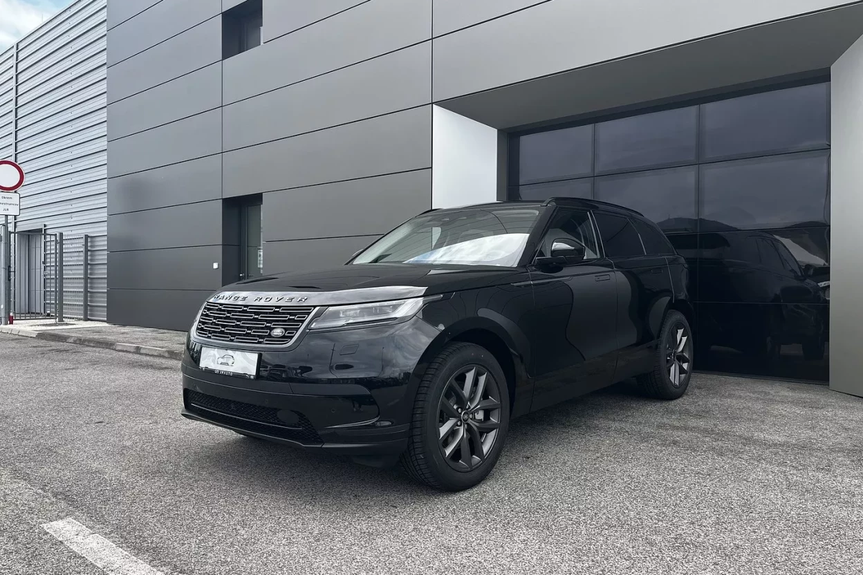 Land Rover Range Rover Velar S D 200 obrázok č. 0