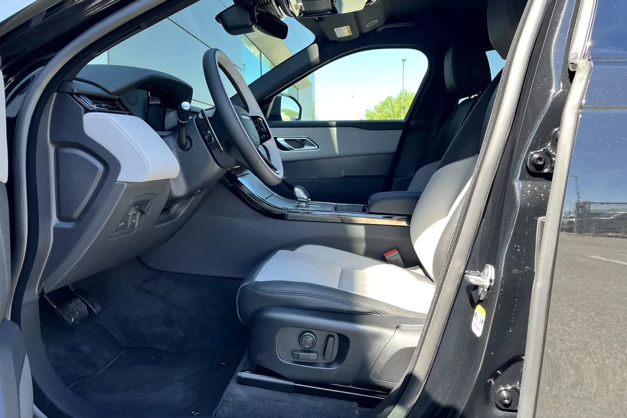 Land Rover Range Rover Velar S D200 AWD AUTOMAT MHEV obrázok č. 8