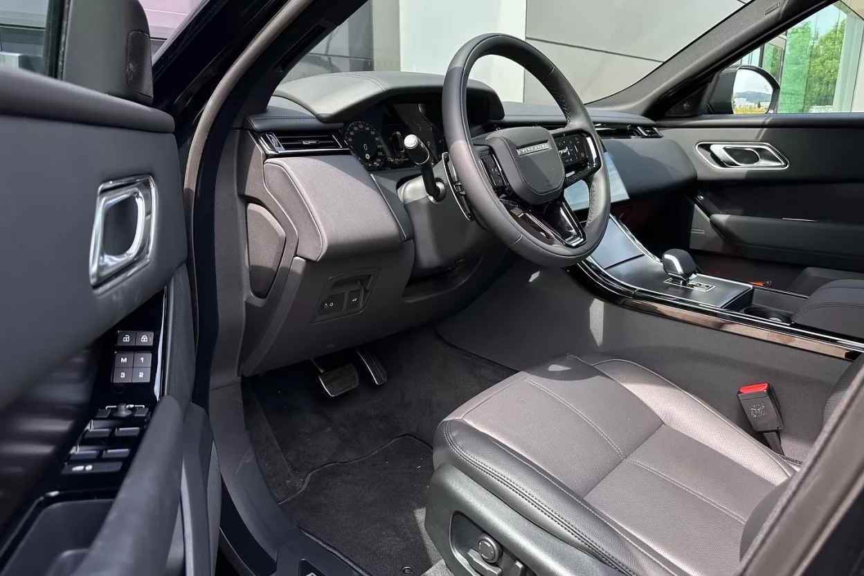 Land Rover Range Rover Velar Dynamic SE D200 AWD MHEV obrázok č. 10
