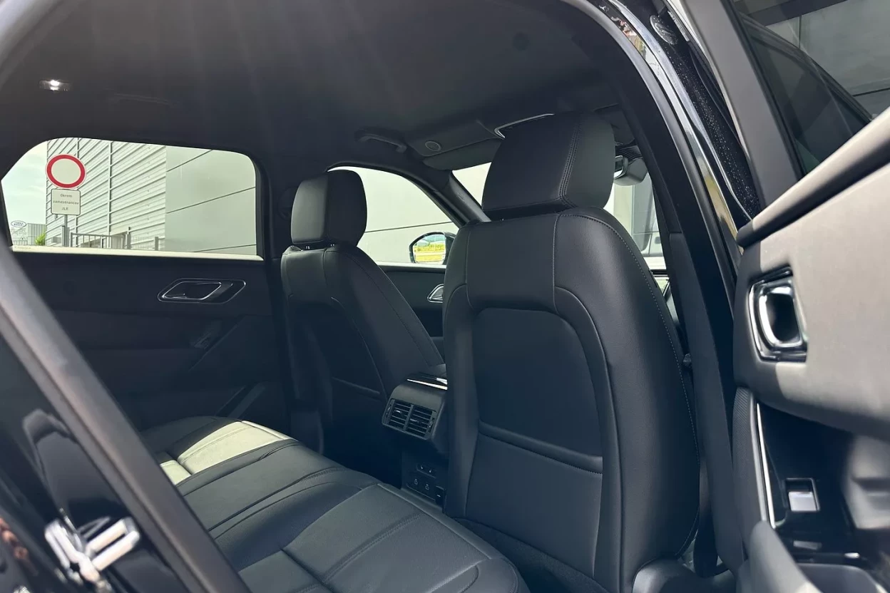 Land Rover Range Rover Velar Dynamic SE D200 AWD MHEV obrázok č. 11