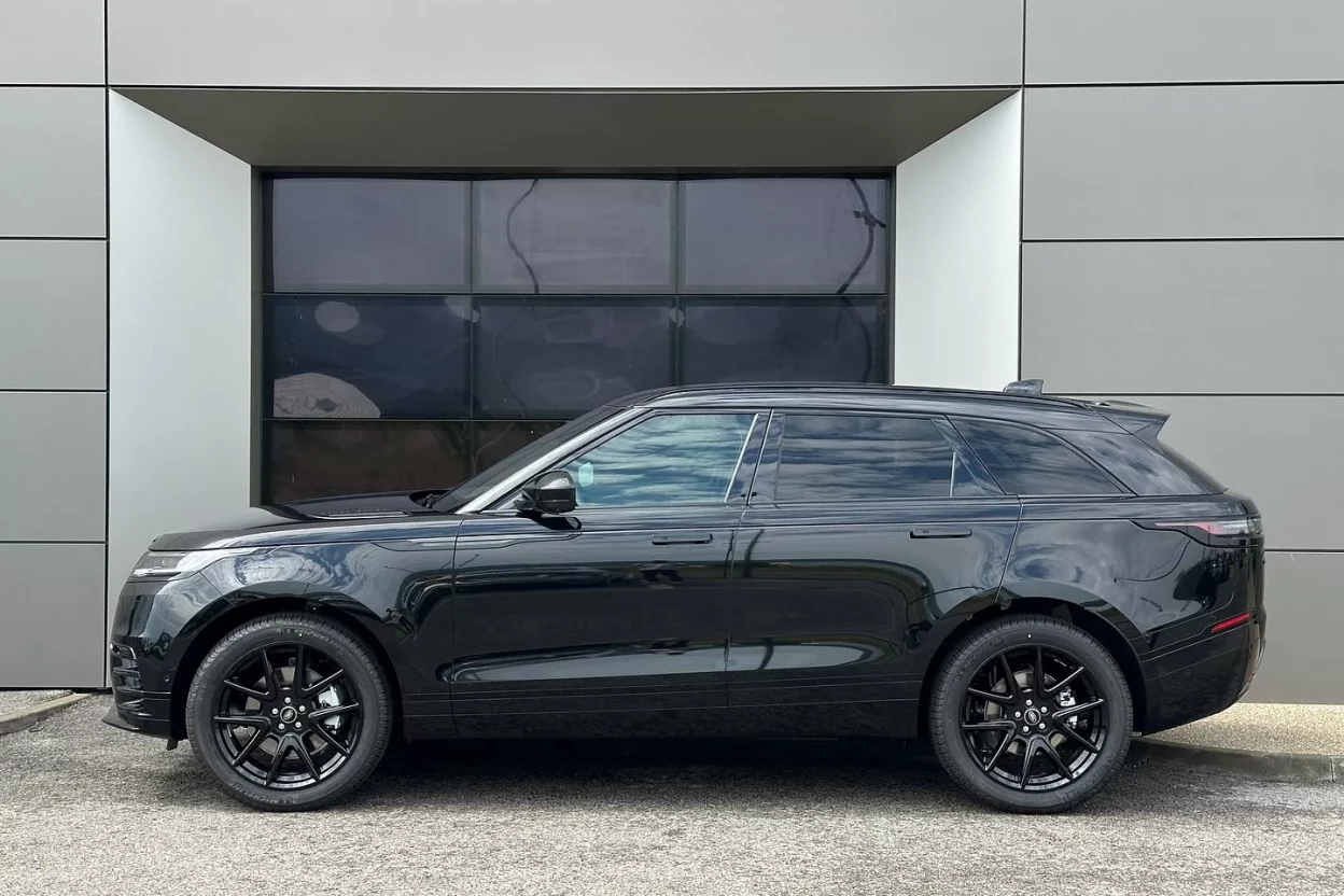 Land Rover Range Rover Velar Dynamic SE D200 AWD MHEV obrázok č. 3