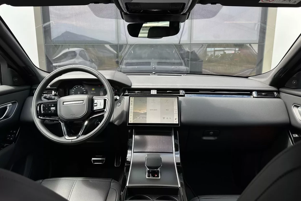 Land Rover Range Rover Velar Dynamic SE D200 AWD MHEV obrázok č. 9