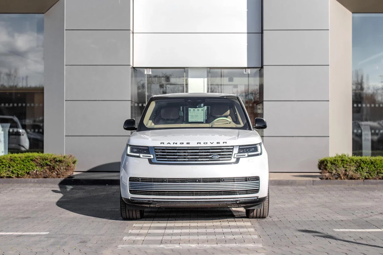 Land Rover Range Rover LWB 4.4 V8 P615 SV  obrázok č. 1