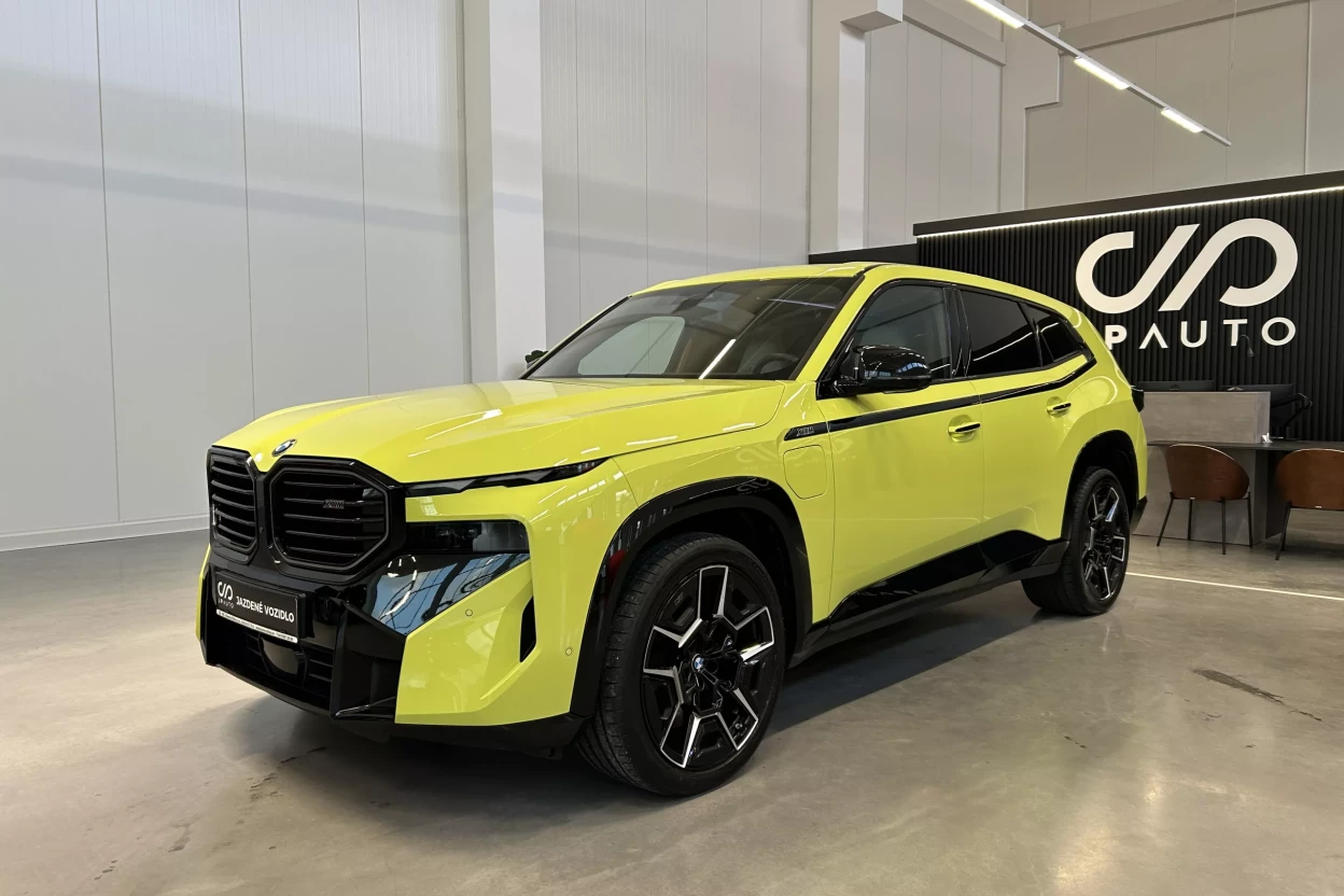 BMW XM 50e obrázok č. 0