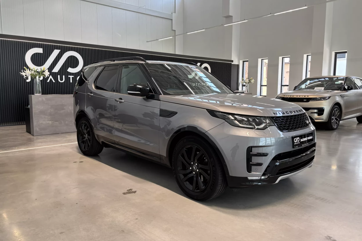 Land Rover Discovery 2.0 I4 P300 MHEV R-Dynamic SE AWD A/T obrázok č. 9